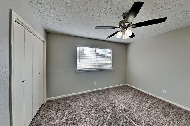 Building Photo - 6230 Billington St