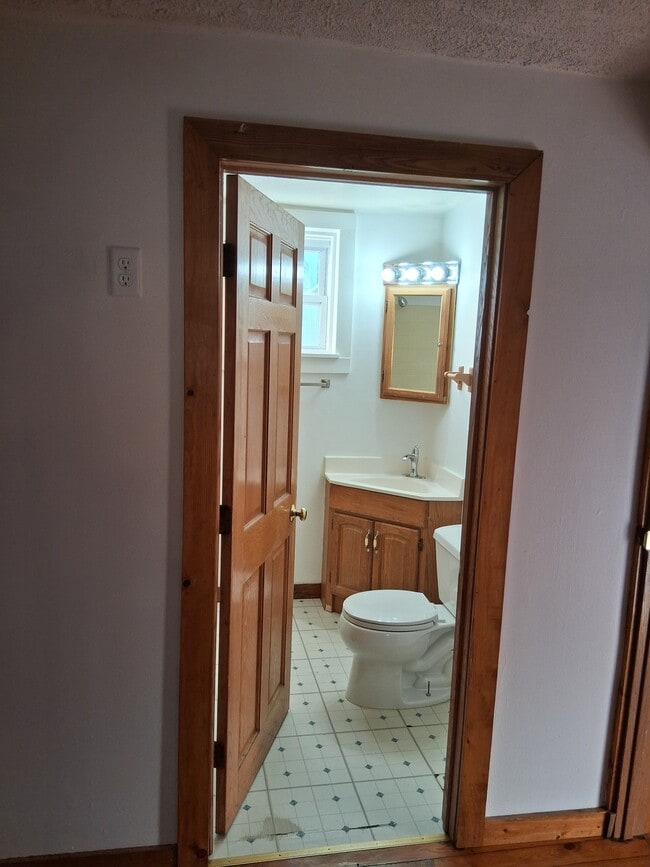 Building Photo - 2311 Hendricks St