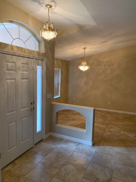 Building Photo - 65 Brookside Ln
