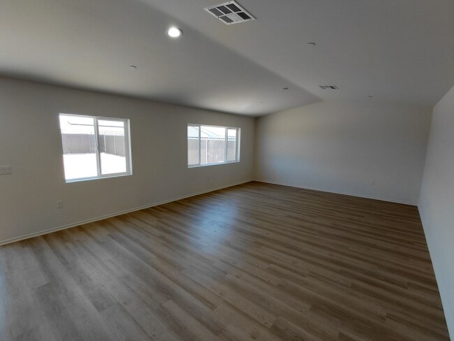 Building Photo - 475 Palomino Ct