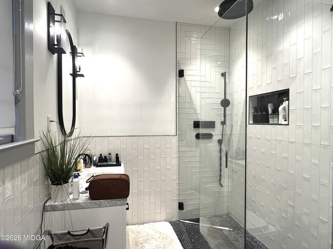 Building Photo - 171 Calloway Dr