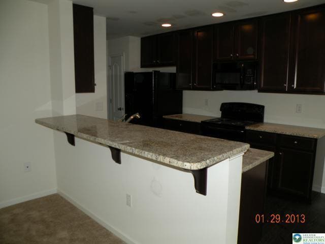 Building Photo - 5985 Valley Forge Dr