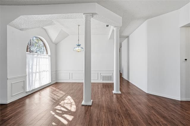 Building Photo - 2226 McIntosh Dr