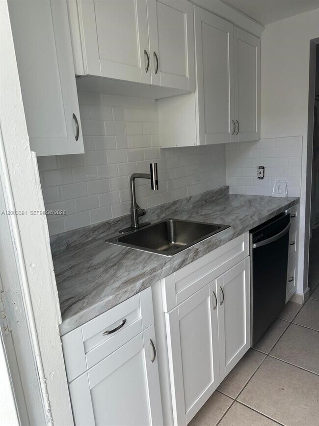 Building Photo - 360 Meridian Ave