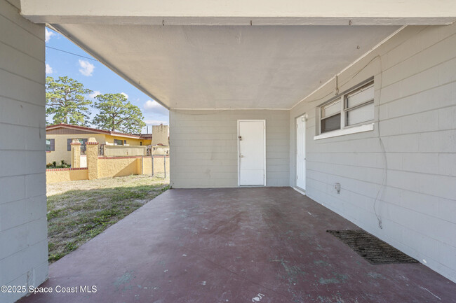 Building Photo - 1281 Alsup Dr