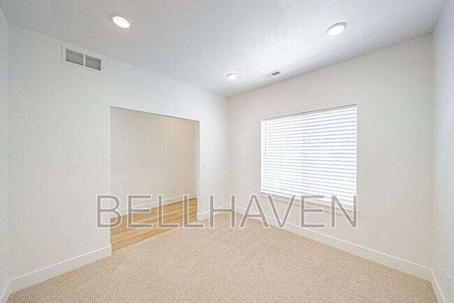 Building Photo - 667 S 2275 W