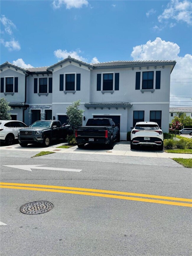 Building Photo - 28650 SW 131st Ct