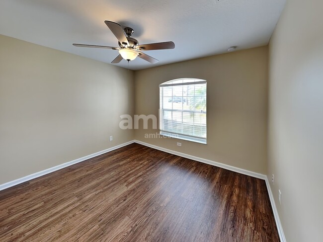 Building Photo - 1201 SW Minyo Ave