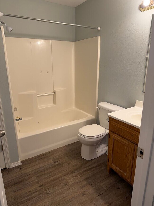 Building Photo - Presley Duplex