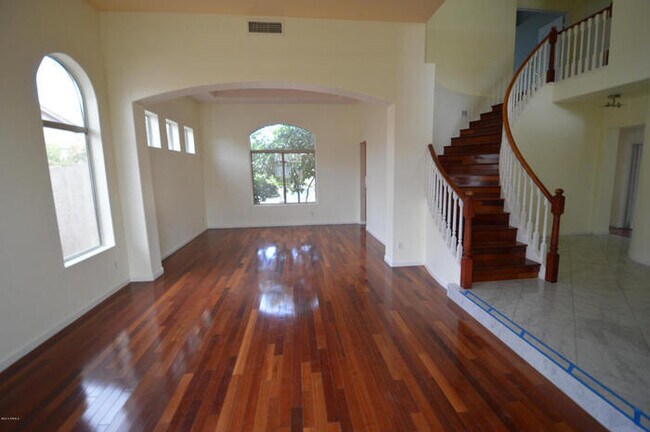 Building Photo - COMING SOON!! 5 bed 3 bath, 3000 + SFT with pool in Carino Estates, Chandler