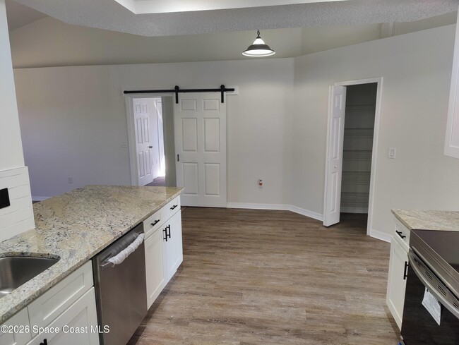 Building Photo - 219 Aladdin St NE