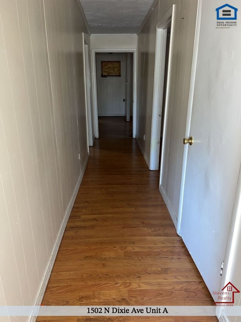 Building Photo - 1502 N Dixie Ave