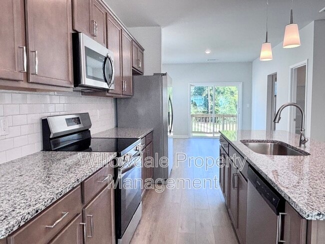 Building Photo - 398 Chesapeake Cmns St