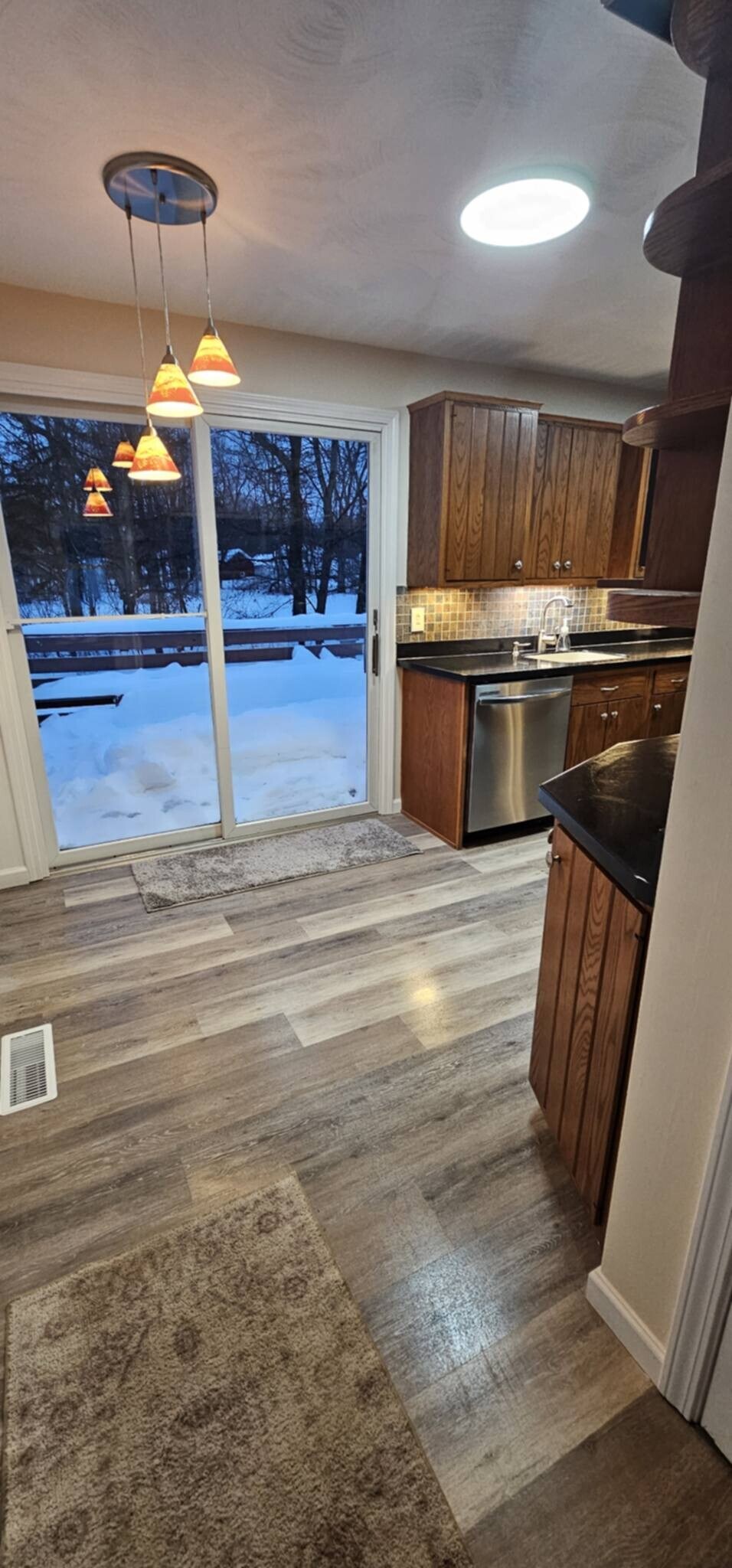 Building Photo - 7901 Elm St