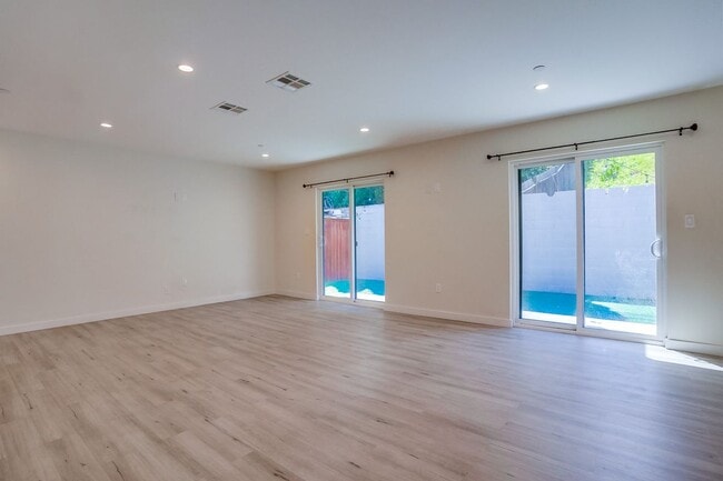 Building Photo - 4636 Lomita St