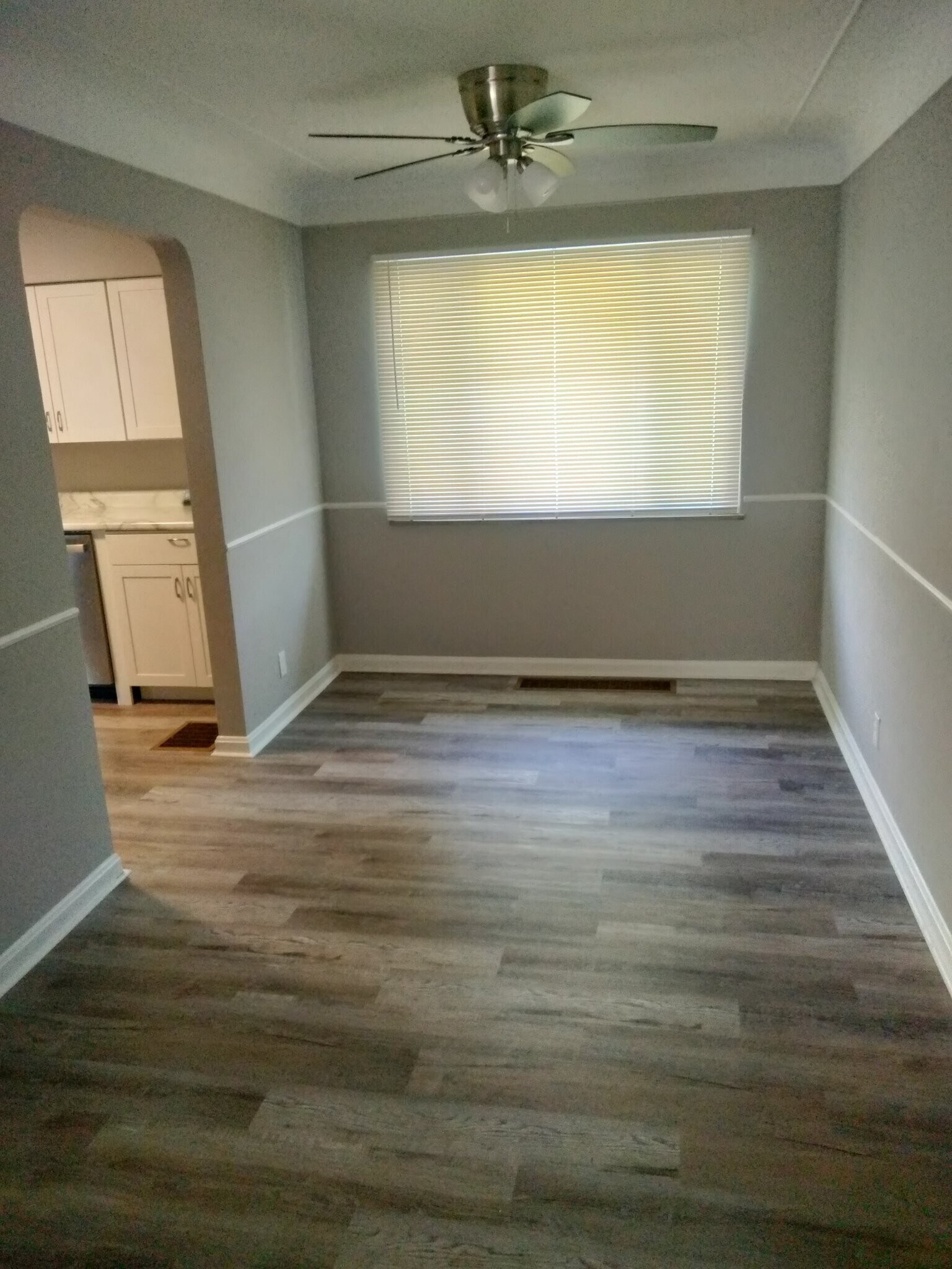 Building Photo - 70 Illona Dr