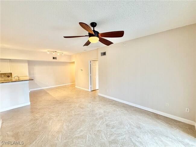 Building Photo - 1820 Florida Club Cir