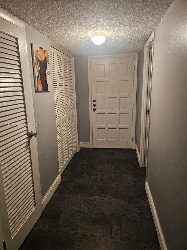 Building Photo - 5961 N Falls Cir Dr