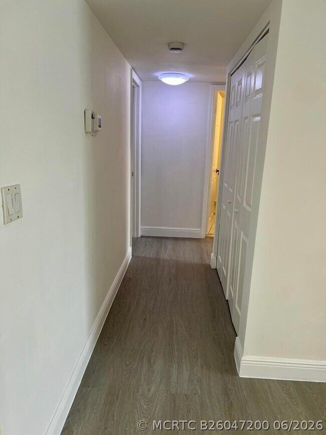Building Photo - 10821 N Military Trl