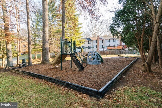 Building Photo - 6515 Field Master Dr