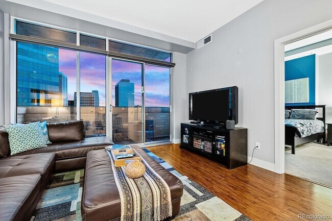 Building Photo - 2001 Lincoln St