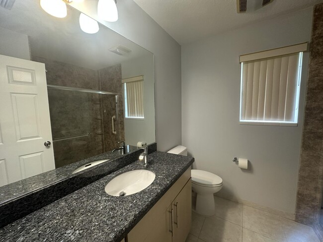 Building Photo - 1896 SW Cameo Blvd