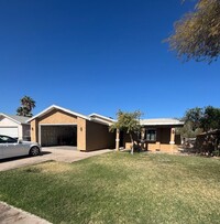 Building Photo - Spacious 3-Bedroom, 2-Bath Home with Moder...