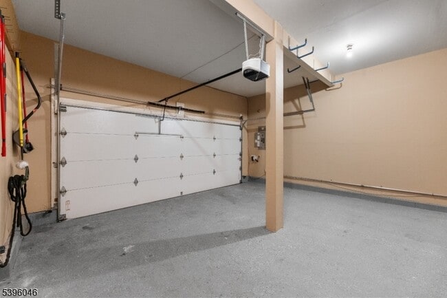 Building Photo - 2 Rider Terrace