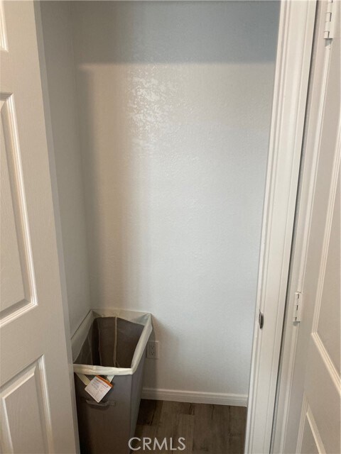 Building Photo - 723 N Quince Ave