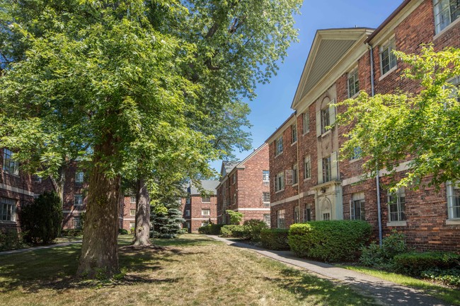 Primary Photo - Canterbury Court Apartments