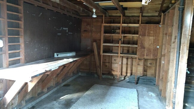 Building Photo - 3015 32nd St