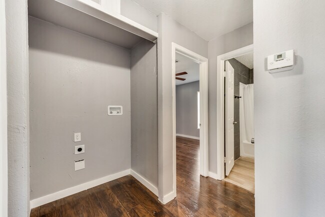 Building Photo - 111 Kelly Ln