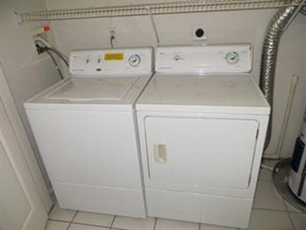 Building Photo - 86 E Howard St