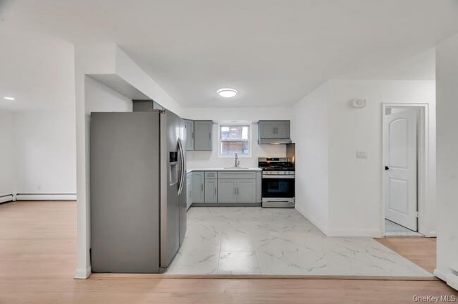 Building Photo - 74-16 85th Rd