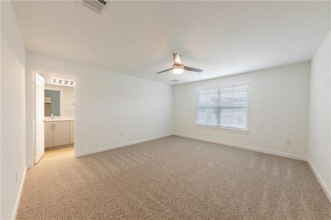 Building Photo - 1040 Winnsboro Lp