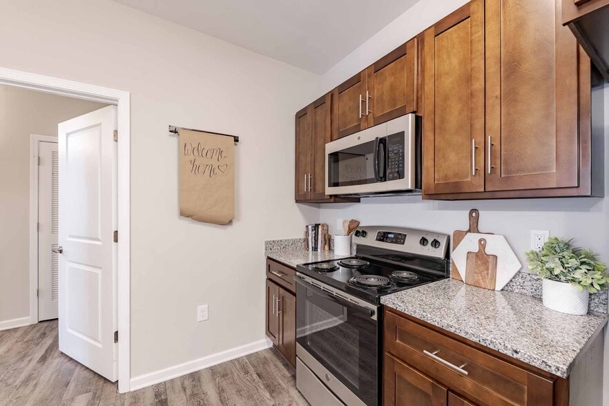 Building Photo - District Vue