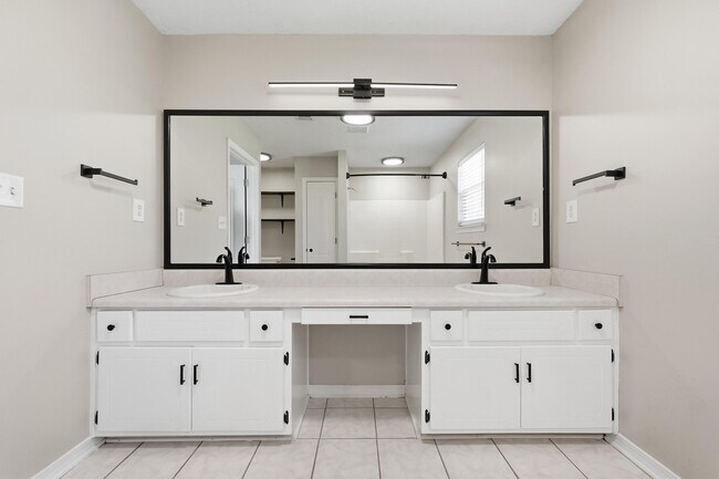Building Photo - 91 Cedar Beach Cove