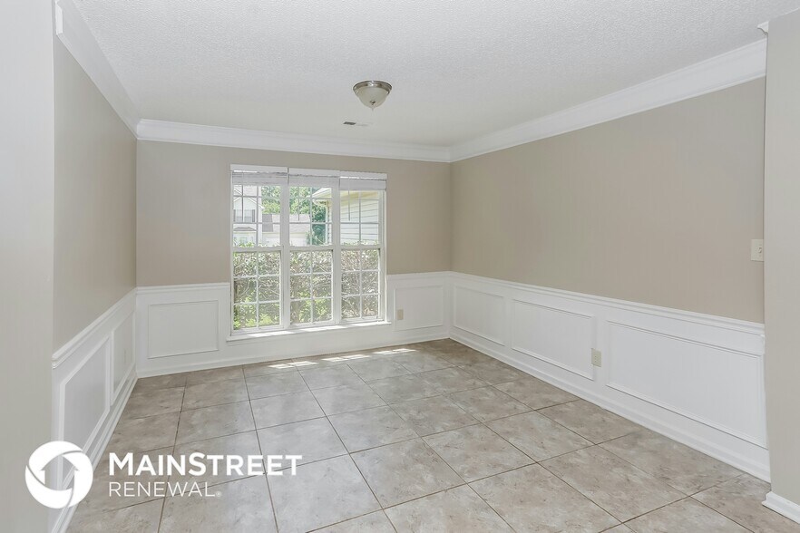 Building Photo - 13503 Willow Falls Rd