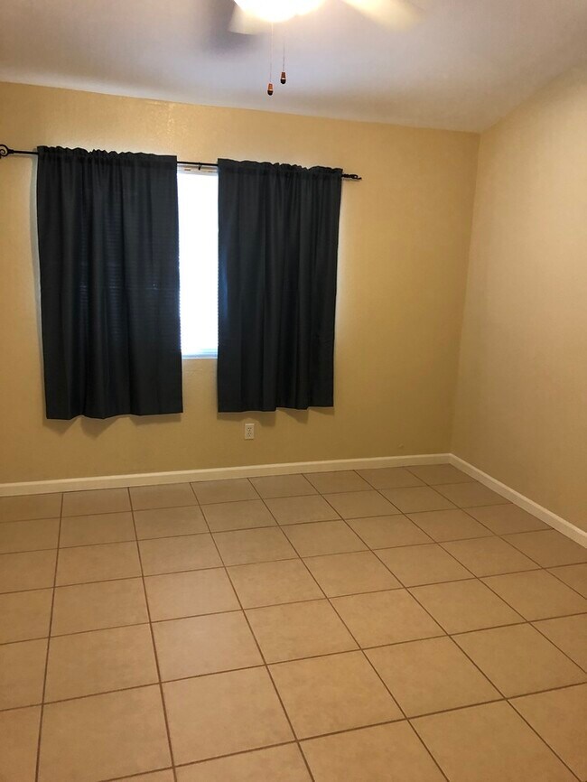 Building Photo - Three Bedroom/Two Bath Home