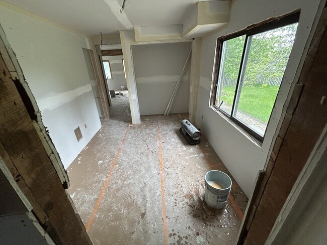 Building Photo - 304 N Jefferson St