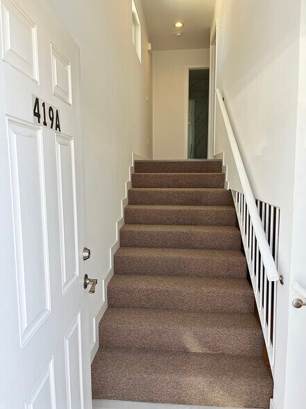 Building Photo - 419 S Clark Dr