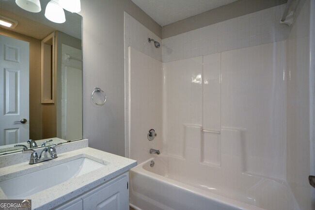 Building Photo - 4209 Reeshemah St