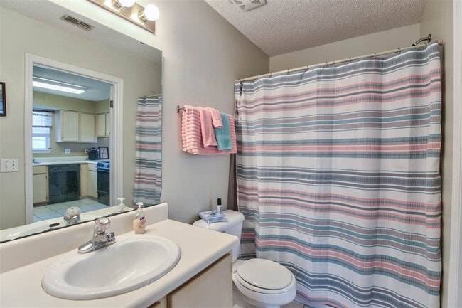 Building Photo - 2506 Golden Park Ln