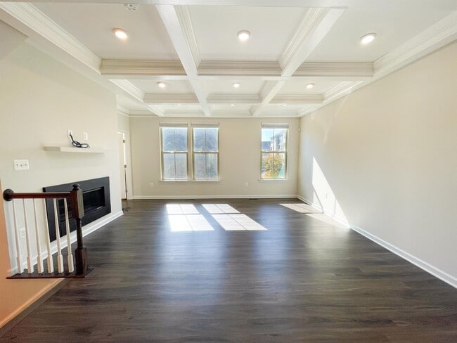 Building Photo - 10132 Dorsey Ln