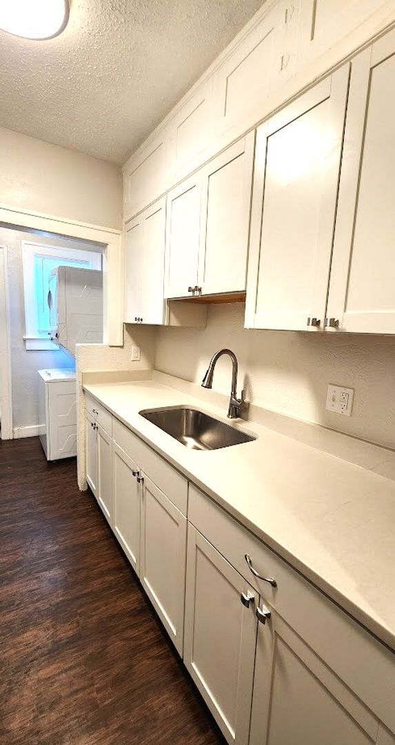 Building Photo - 2 Bed 1 Bath Duplex in the Aurora Addn NW OKC