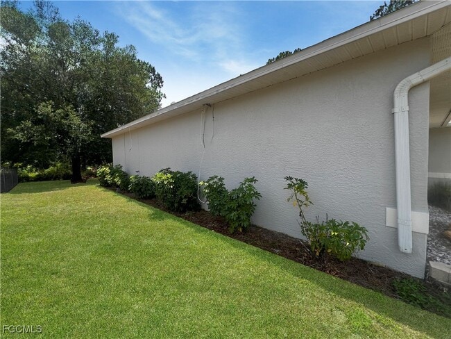 Building Photo - 731 Da Vinci Ave S