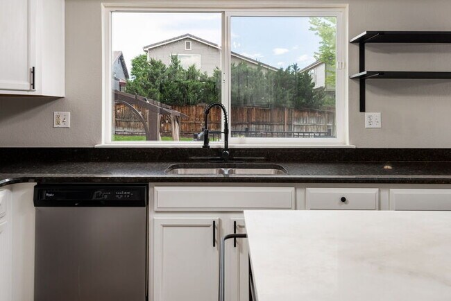 Building Photo - 4779 Waldenwood Dr