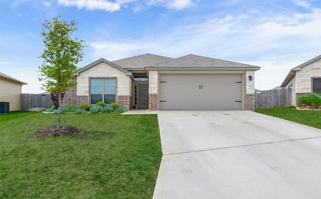 Building Photo - Gorgeous 3-bedroom 2-bathroom in Belton ISD!