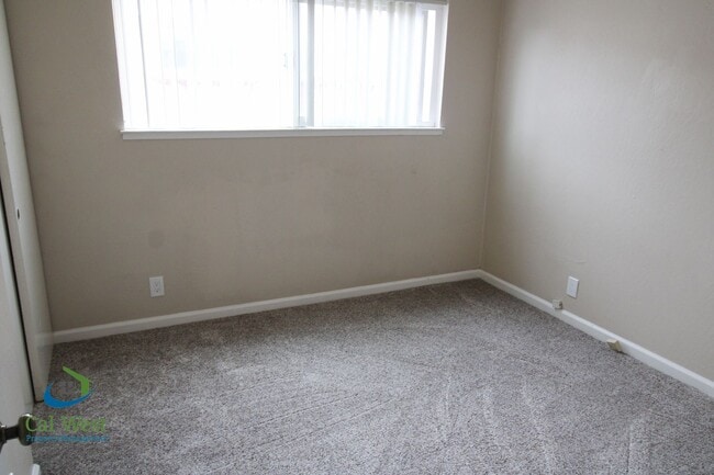 Building Photo - $4095 - 4 Bed/2 Bath 1933 sqft single stor...
