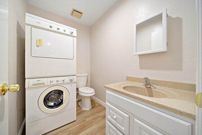 Building Photo - 1624 S 3rd St